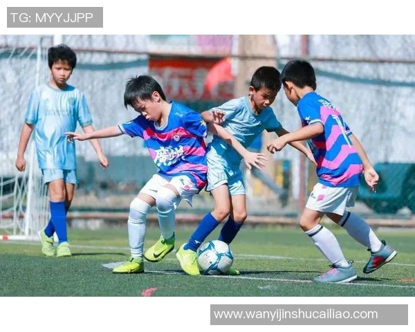 足球星光灿烂在线观看:享受激情四射的绿茵盛宴与传奇球星的精彩对决 足球星光灿烂在线观看:享受激情四射的绿茵盛宴与传奇球星的精彩对决