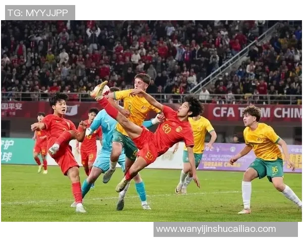 美国球星观看中国足球比赛直播表达兴趣并分享感受引发热议 美国球星观看中国足球比赛直播表达兴趣并分享感受引发热议